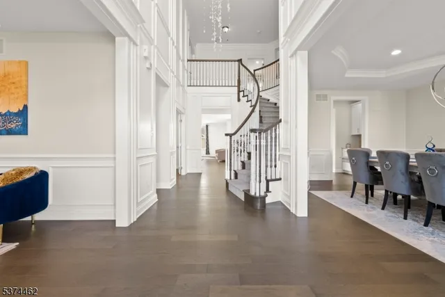 a view of entryway with livingroom and furniture