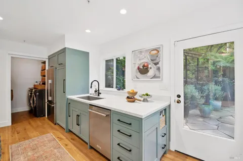 $2,195,000 | 12 Ridgeway Lane, Larkspur, CA 94939
