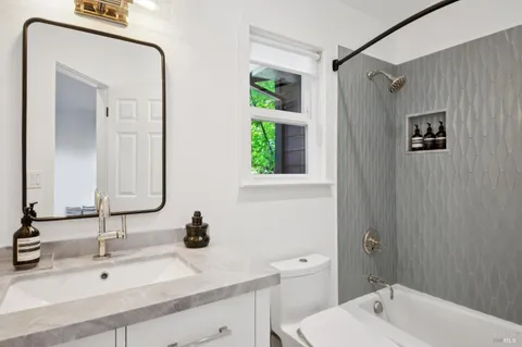 $2,195,000 | 12 Ridgeway Lane, Larkspur, CA 94939