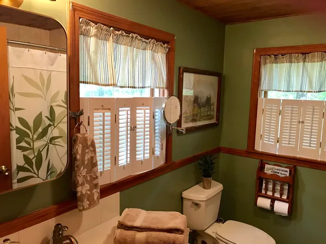 $2,800 | 217 Bailey Road, Effingham, NH 03882