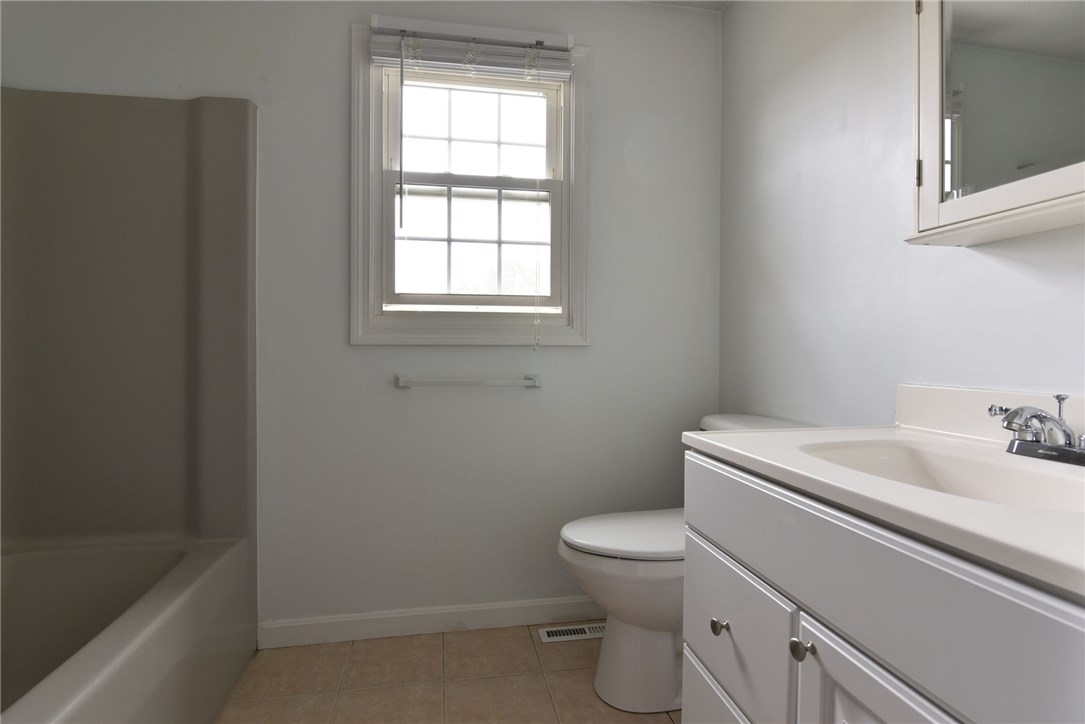 5804 Post Road, Unit 7 Warwick, RI 02818 - Photo 12 of 17
