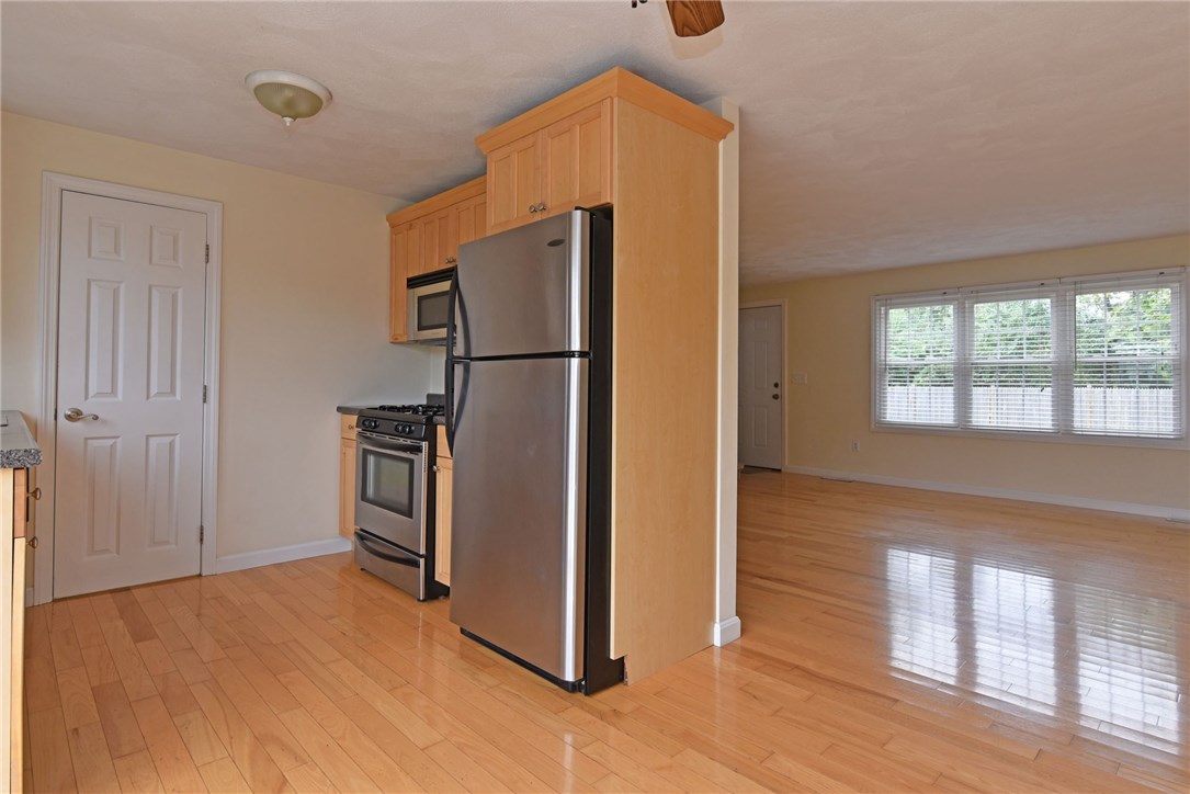 5804 Post Road, Unit 7 Warwick, RI 02818 - Photo 8 of 17