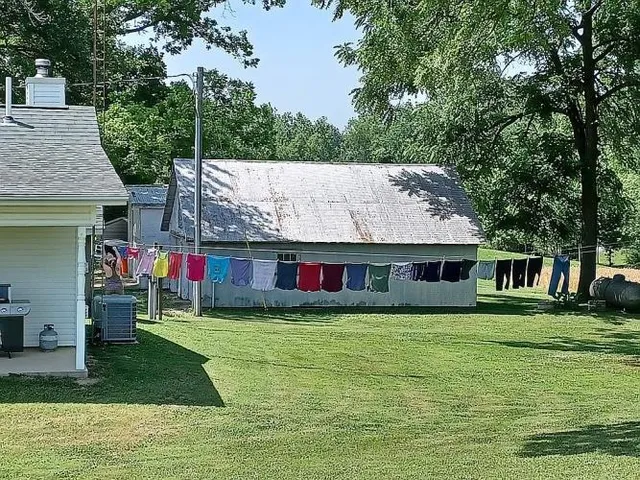 $725,000 | 21617 Emerald Road, Carlyle, IL 62231