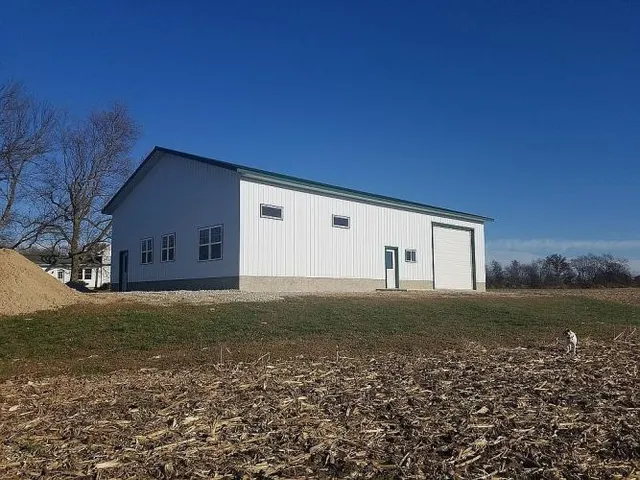 $725,000 | 21617 Emerald Road, Carlyle, IL 62231