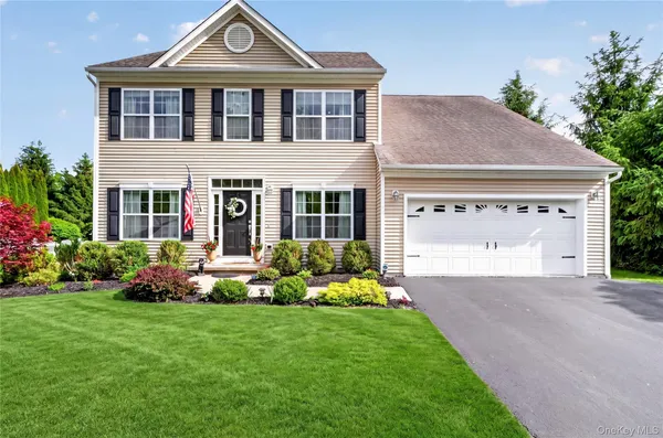 $690,000 | 42 Plum Ct Drive, Poughquag, NY 12570