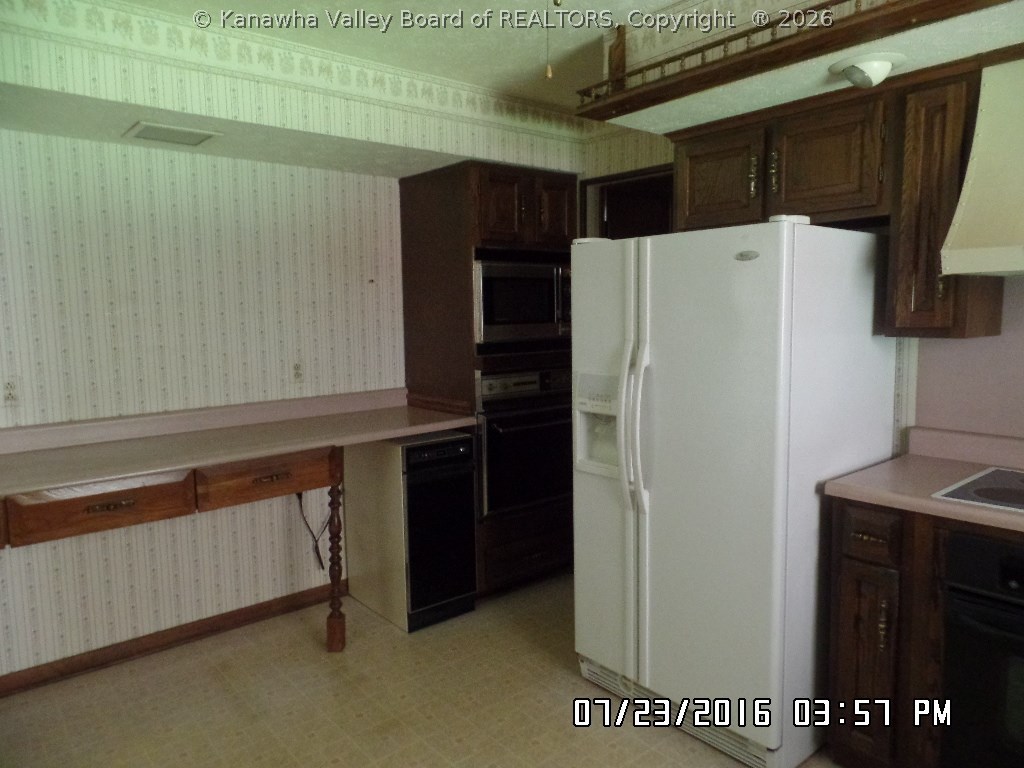 3841 Grapevine Road Huntington, WV 25701 - Photo 4 of 19 Gallery Image 4