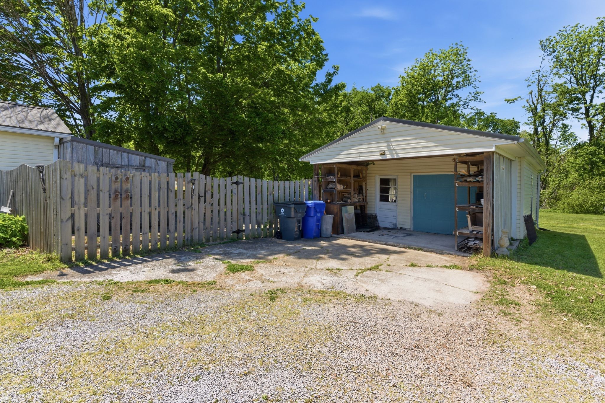 601 North Palmers Chapel Road White House, TN 37188 - Photo 34 of 37