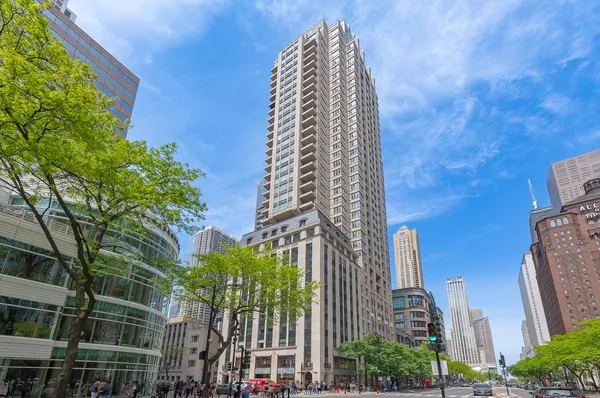 $11,000 | 118 East Erie Street, Unit 15A, Chicago, IL 60611