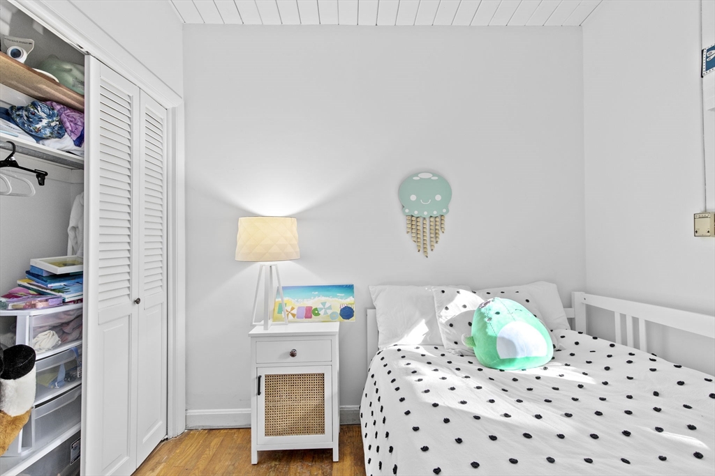 33 Nemasket Road Falmouth, MA 02540 - Photo 12 of 34