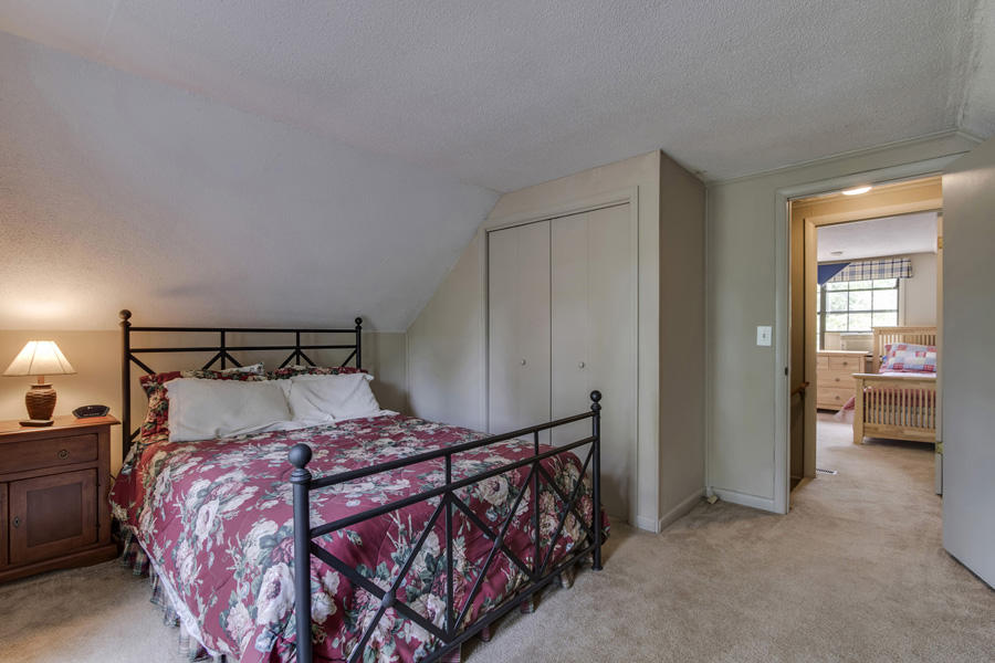 820 Red Cloud Road Ten Mile, TN 37880 - Photo 29 of 40 29_RedCloudRoad_820_Bedroom3_02