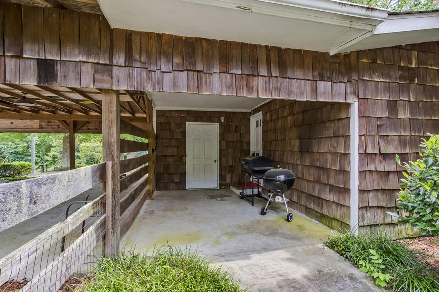 820 Red Cloud Road Ten Mile, TN 37880 - Photo 32 of 40 32_RedCloudRoad_820_Patio