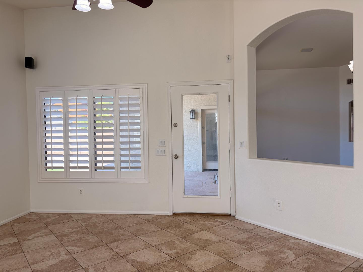 3872 East Simpson Road Gilbert, AZ 85297 - Photo 12 of 25 an empty room with windows