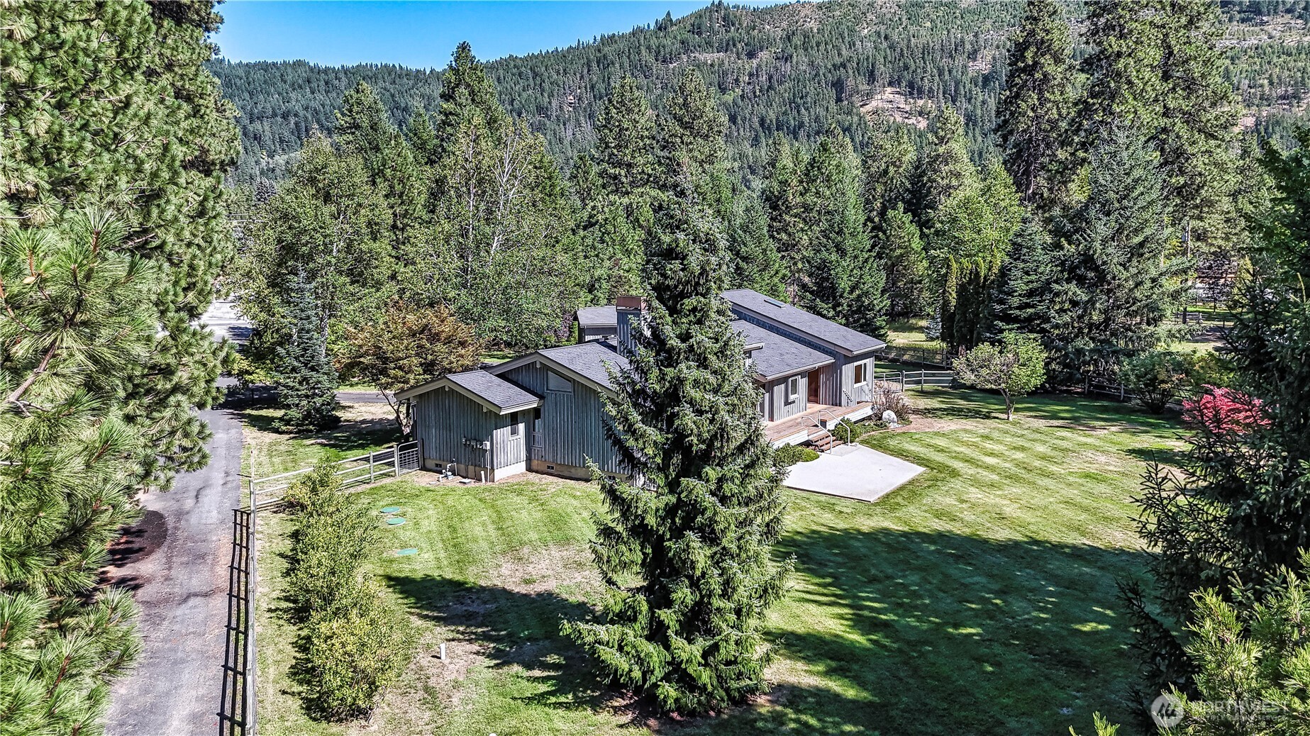 7580 Icicle Road Leavenworth, WA 98826 - Photo 2 of 38 a view of a house with a yard