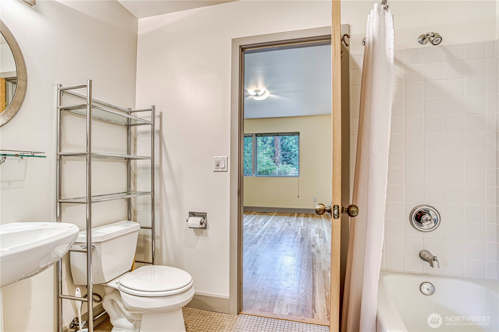 7580 Icicle Road Leavenworth, WA 98826 - Photo 24 of 38 a bathroom with a toilet and a shower