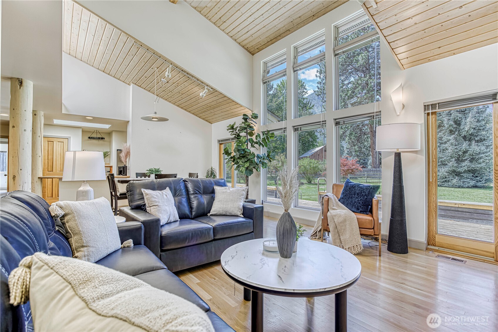 7580 Icicle Road Leavenworth, WA 98826 - Photo 5 of 38 a living room with furniture and a large window