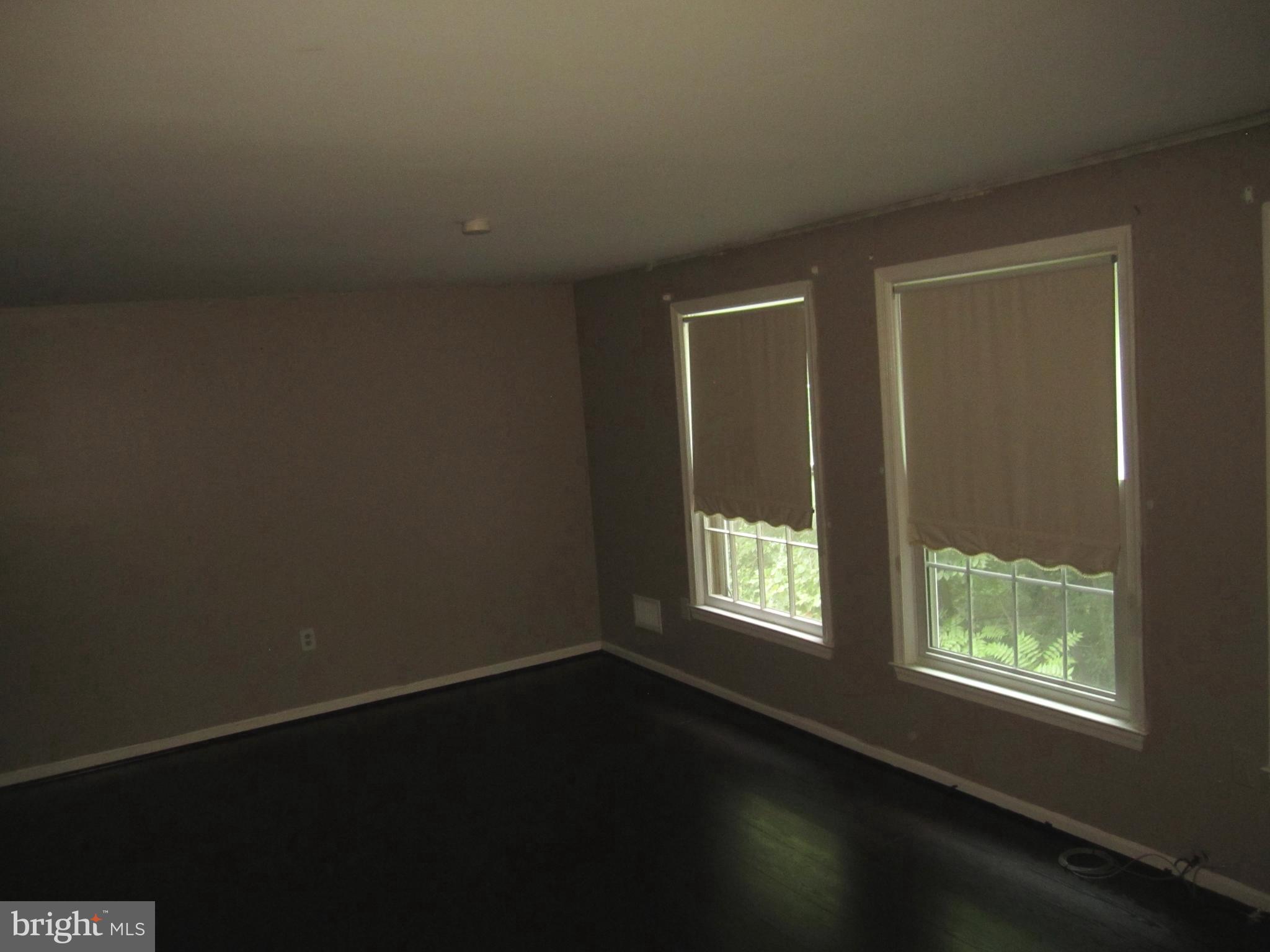 1236 Palmer Road, Unit 109 Fort Washington, MD 20744 - Photo 3 of 18 Living Room