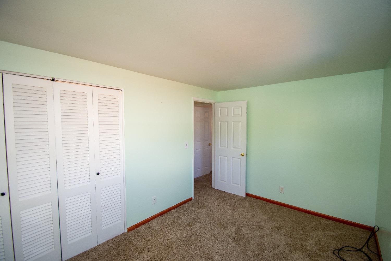 687 Castro Lane Springdale, OH 45246 - Photo 15 of 24