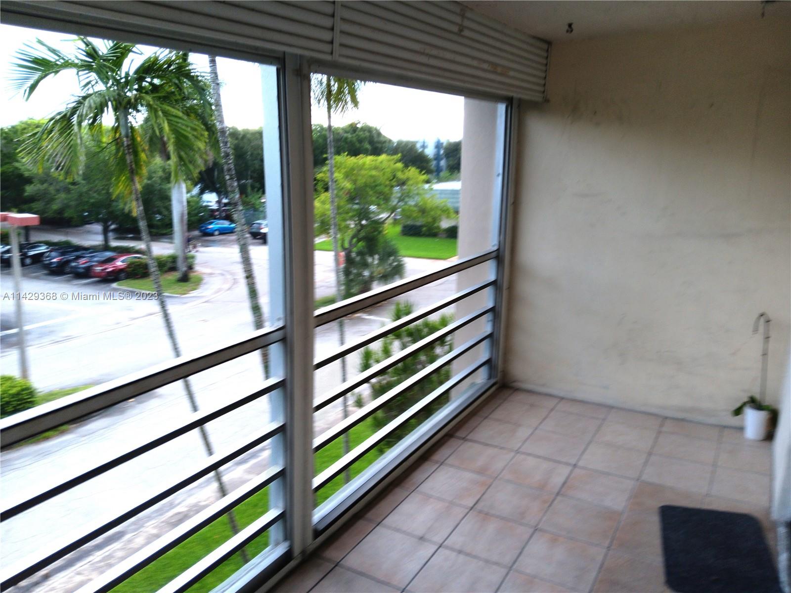 5790 Stirling Road, Unit 311 Hollywood, FL 33021 - Photo 6 of 36