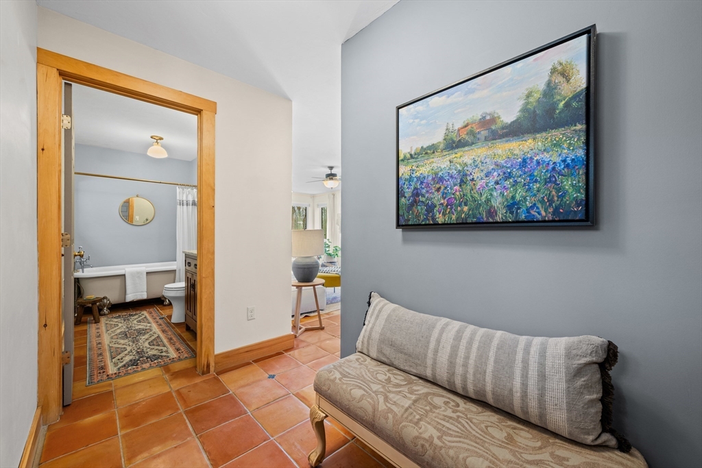999 Sheldon Road Barre, MA 01005 - Photo 5 of 41 Gallery Image 5