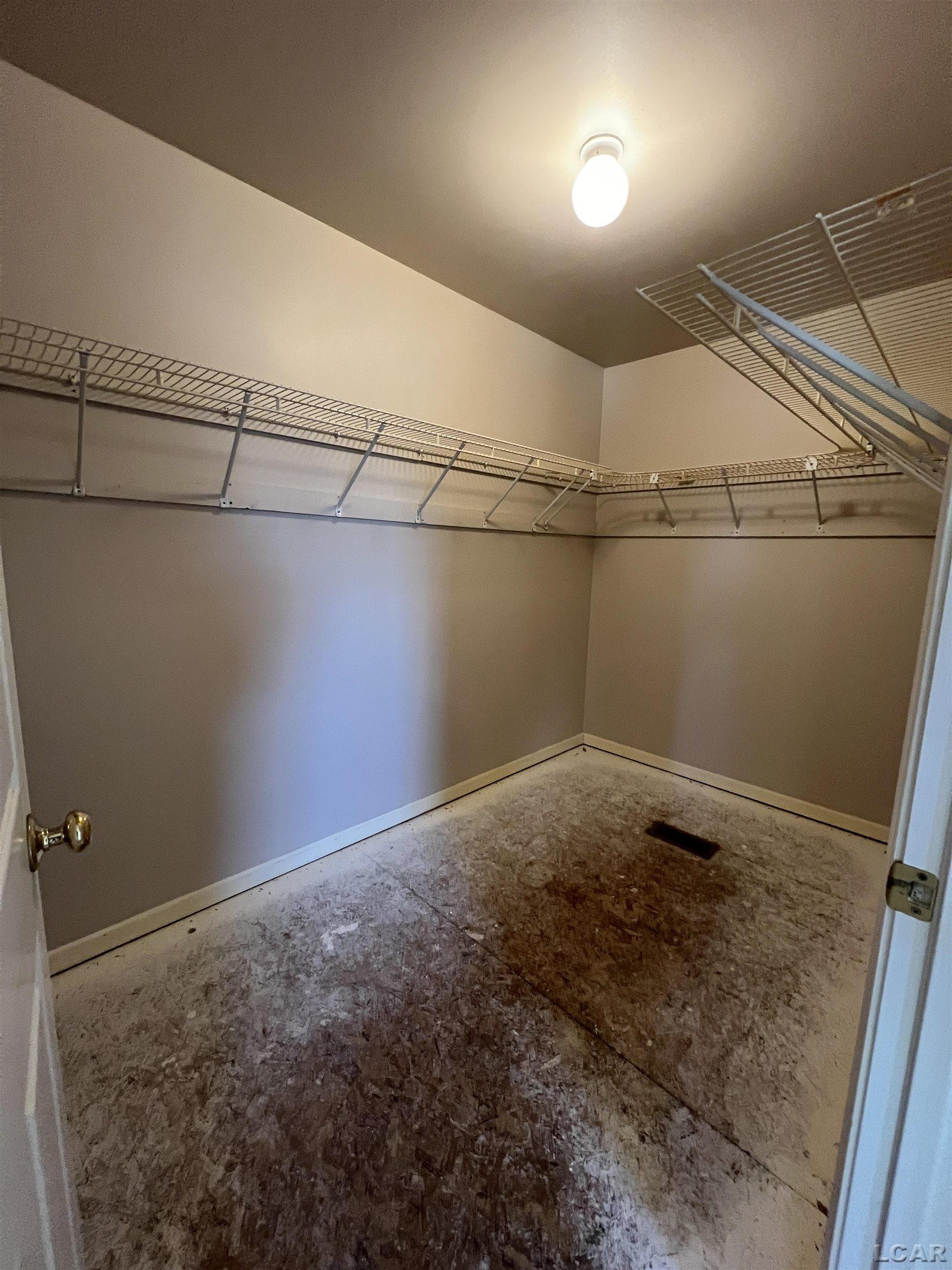 3166 Cobblestone Ridge Tecumseh, MI 49286 - Photo 13 of 37 50158978-ded69af5-cf5b-495e-9984-f320c7b62013.JPG