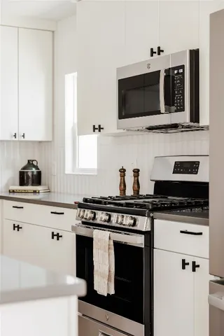 $499,000 | 5204 Hedgewood Drive, Austin, TX 78745