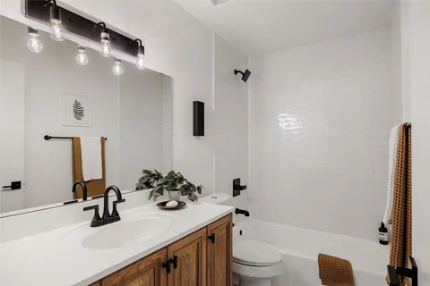 $499,500 | 5204 Hedgewood Drive, Austin, TX 78745