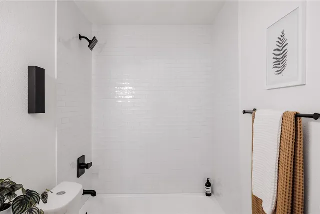 $499,000 | 5204 Hedgewood Drive, Austin, TX 78745