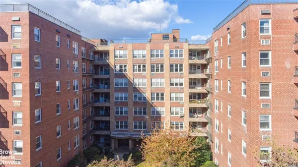$325,000 | 94-11 59th Avenue, Unit G6 | Elmhurst