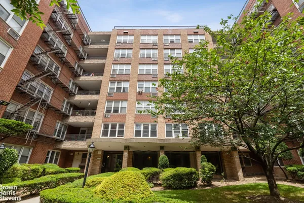 $325,000 | 94-11 59th Avenue, Unit G6 | Elmhurst