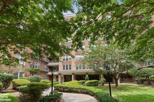 $325,000 | 94-11 59th Avenue, Unit G6 | Elmhurst