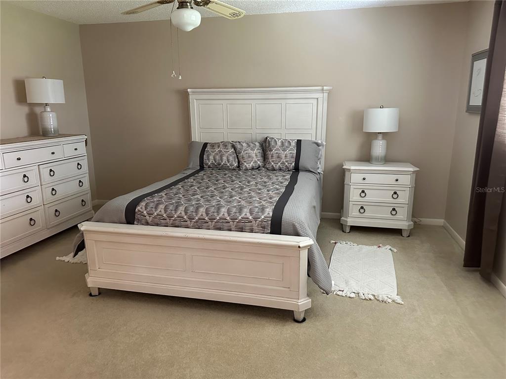 8680 Southwest 94 Lane, Unit G Ocala, FL 34481 - Photo 23 of 24 a living room with furniture