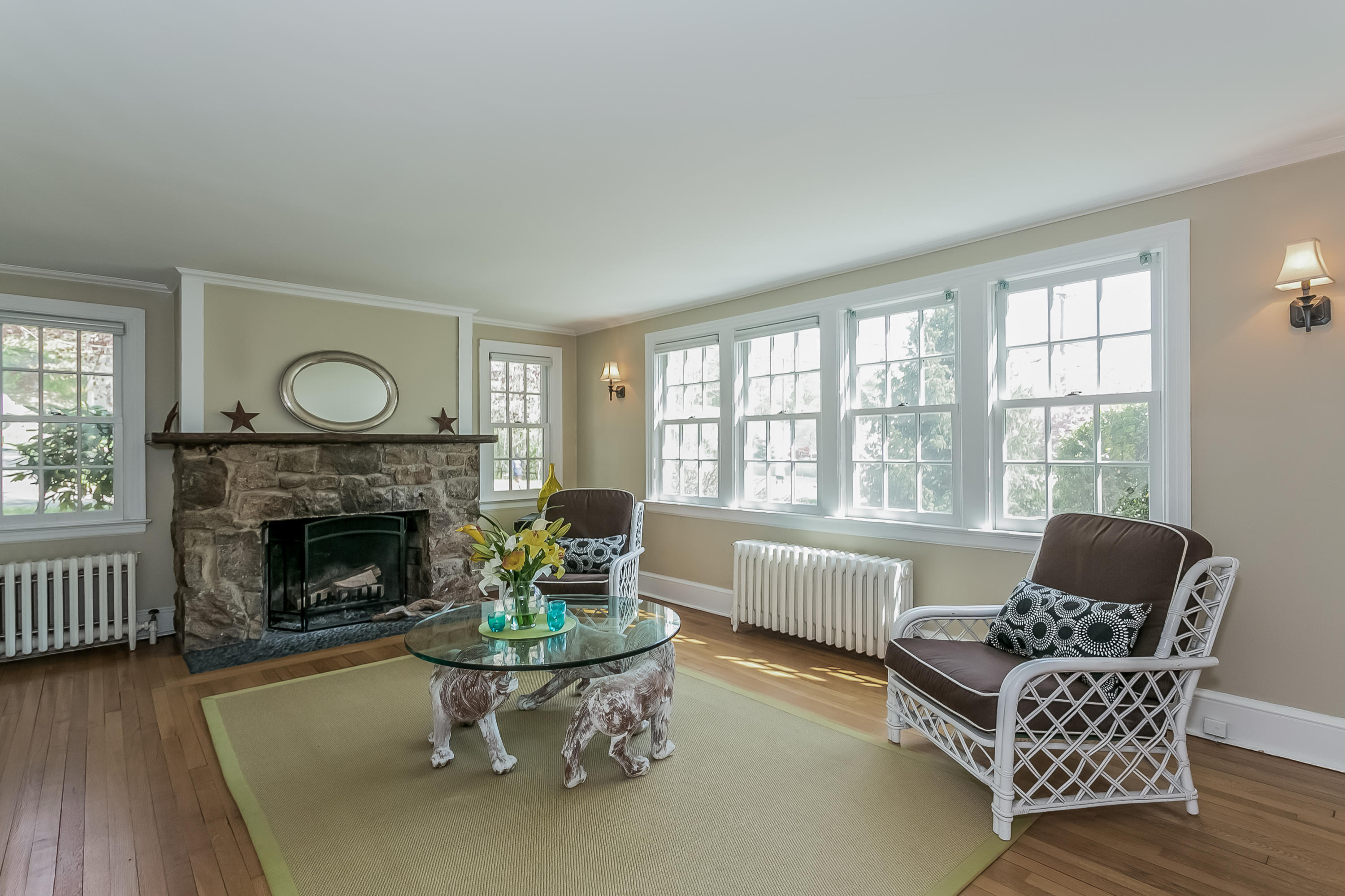 26 Devils Garden Road Norwalk, CT 06854 - Photo 6 of 15 Living Room