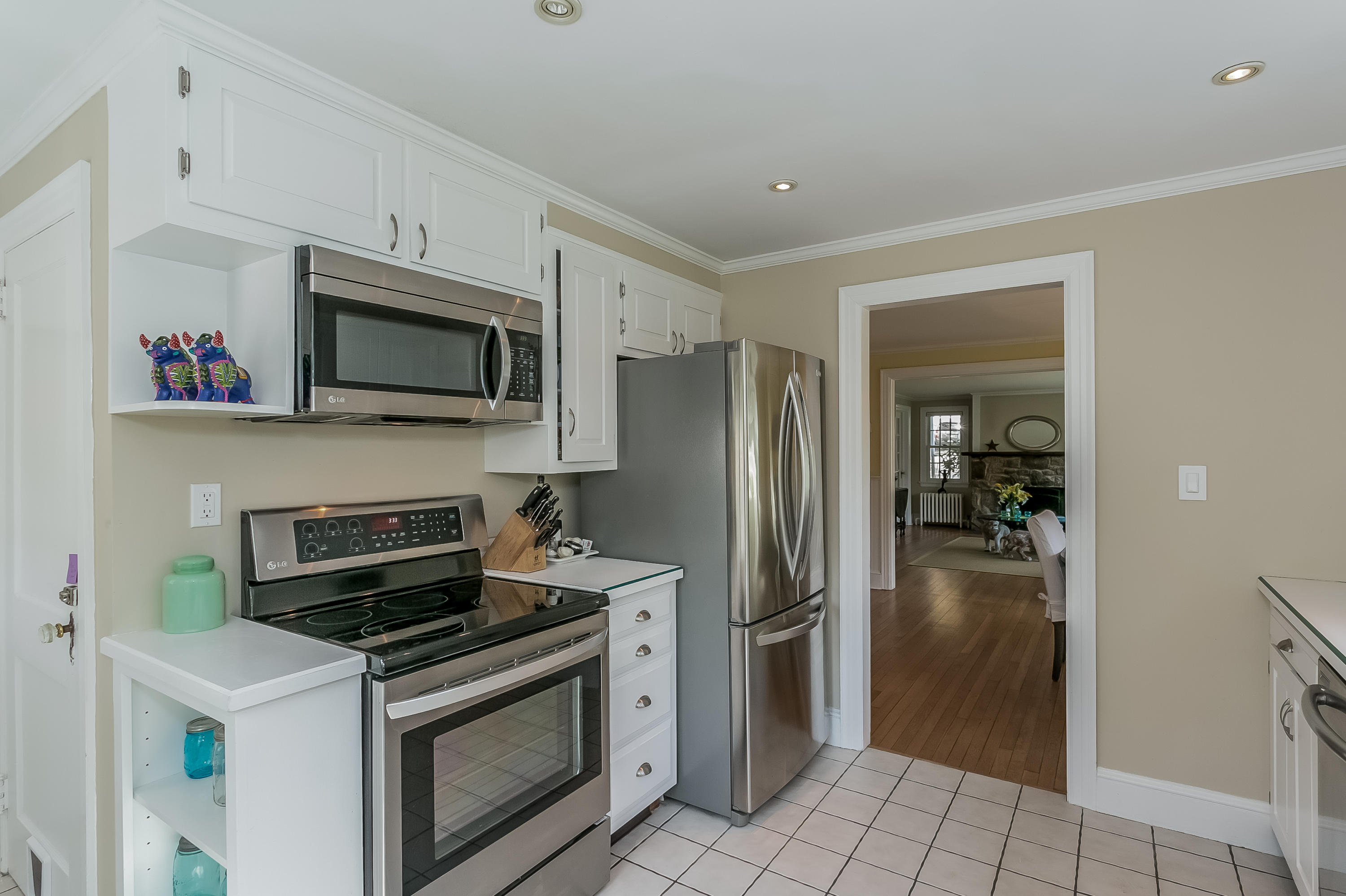 26 Devils Garden Road Norwalk, CT 06854 - Photo 8 of 15 Kitchen