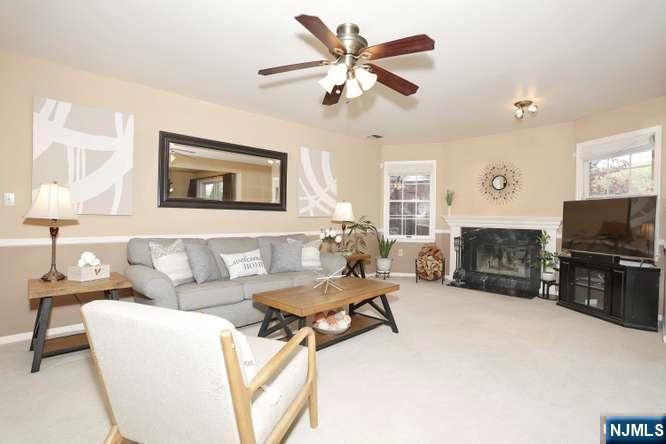101 Quartz Lane Paterson, NJ 07501 - Photo 6 of 28