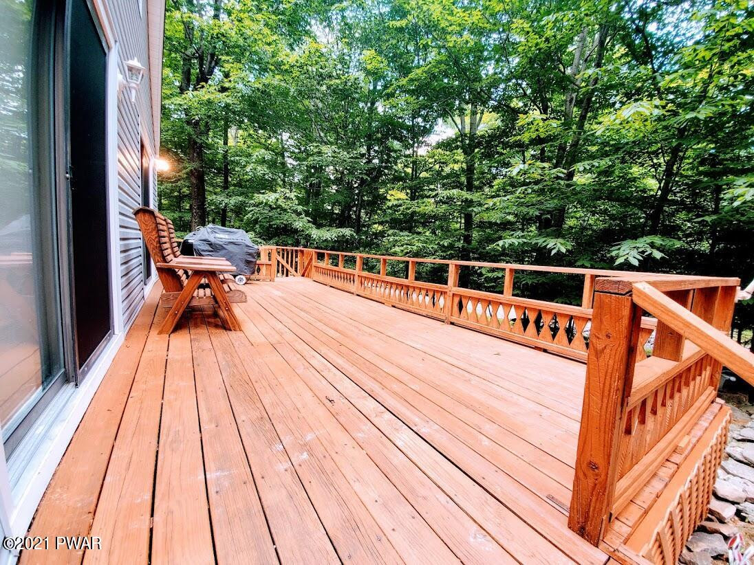 110 Beaver Run Road Greentown, PA 18426 - Photo 5 of 31 5-deck