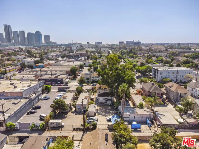 $949,800 | 1627 South Burlington Avenue, Los Angeles, CA 90006