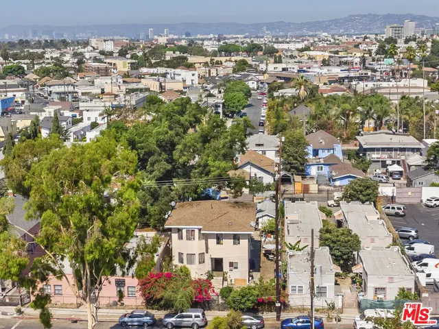 $949,800 | 1627 South Burlington Avenue, Los Angeles, CA 90006