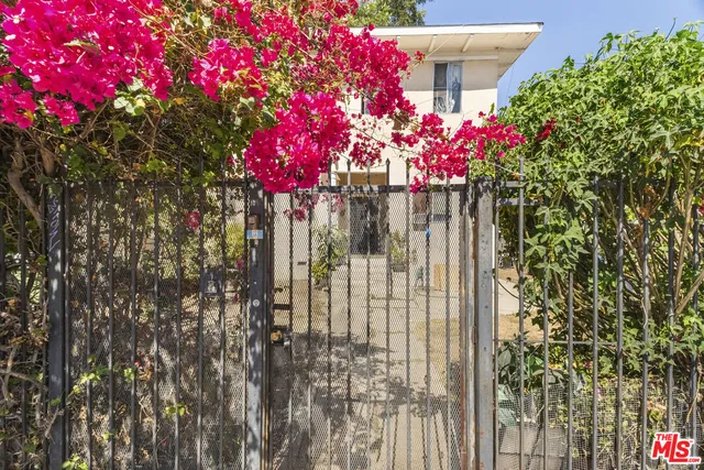 $949,800 | 1627 South Burlington Avenue, Los Angeles, CA 90006