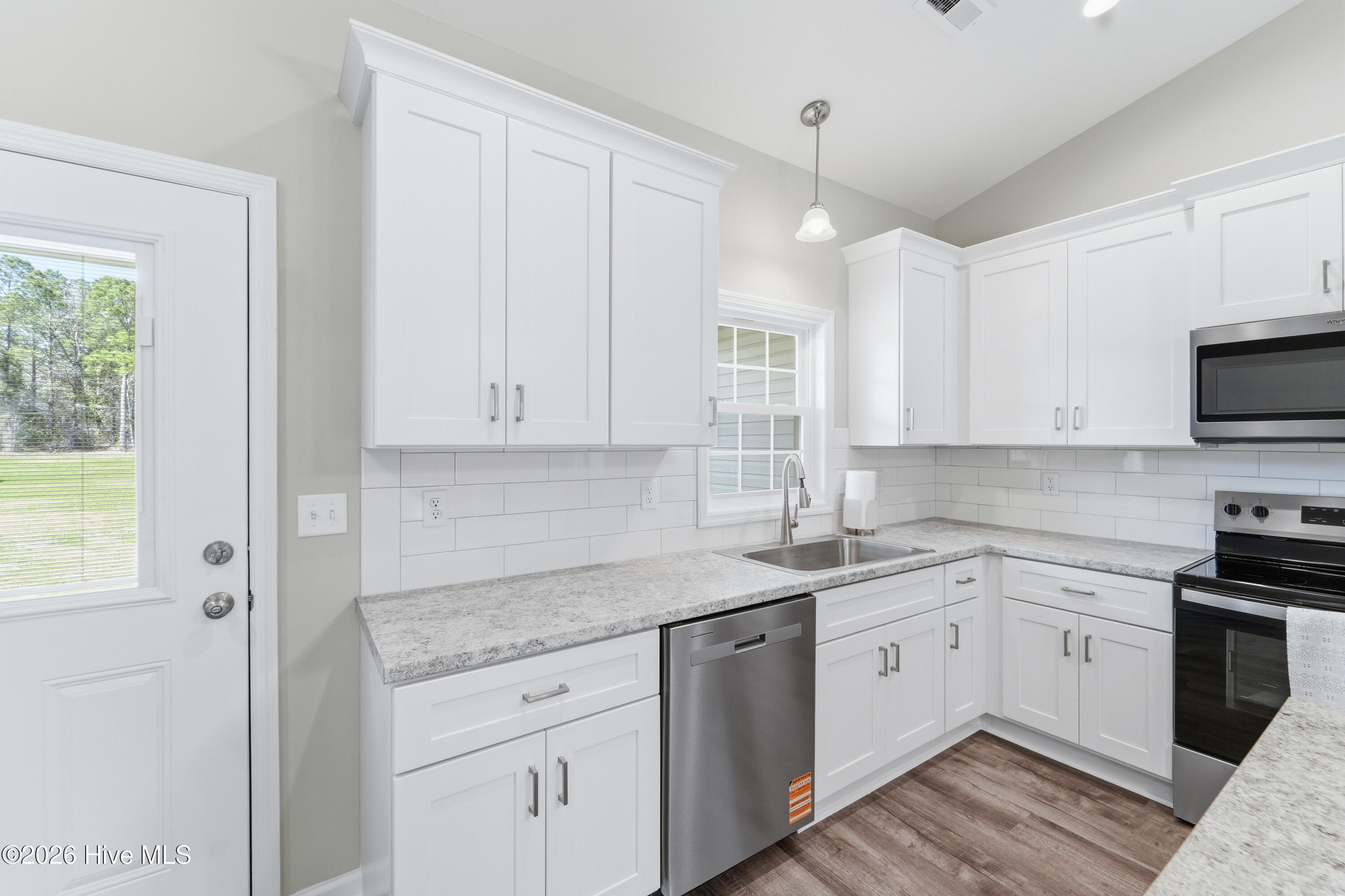 1992 Catherine Lake Road Richlands, NC 28574 - Photo 14 of 38 DSC06016