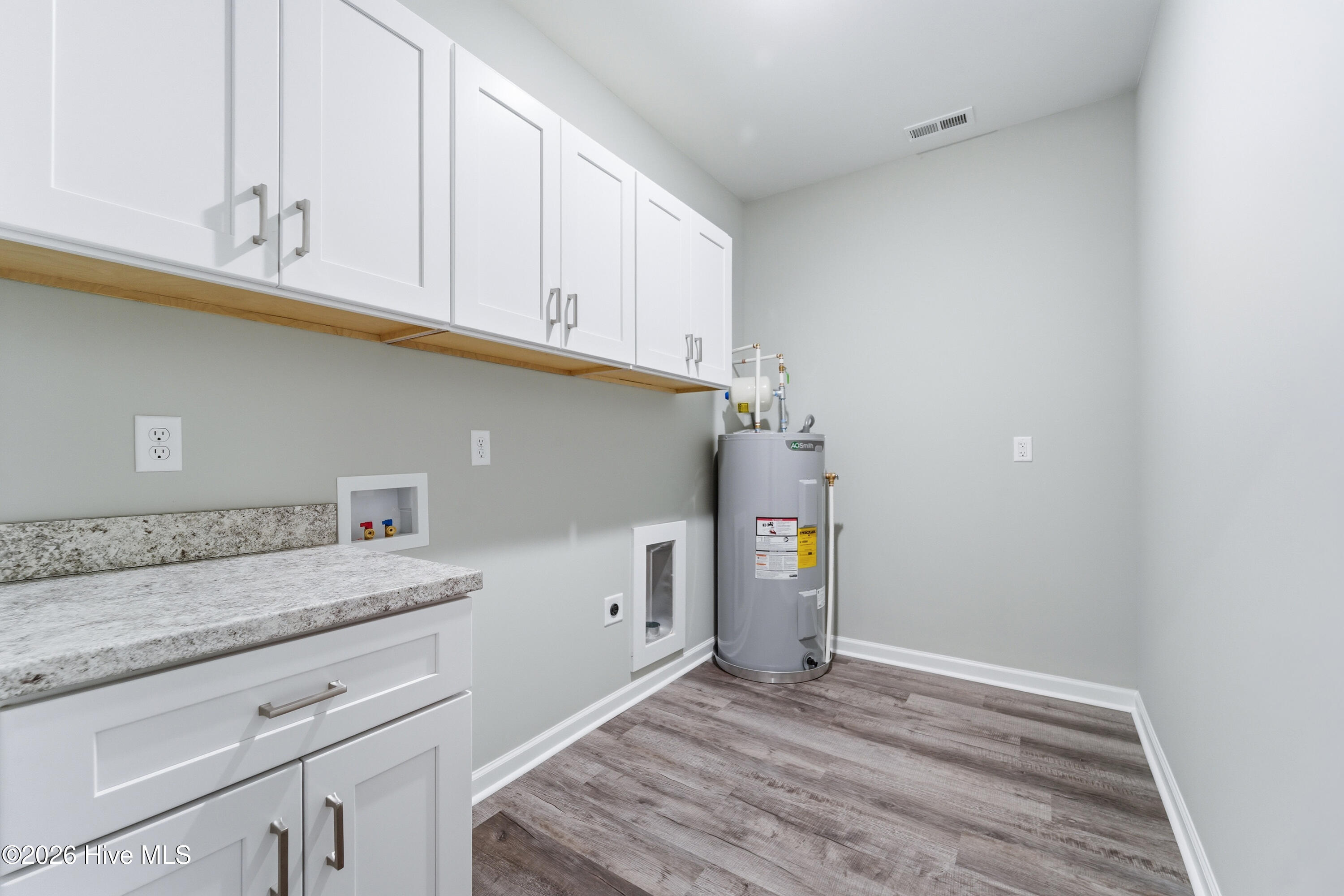 1992 Catherine Lake Road Richlands, NC 28574 - Photo 24 of 38 Laundry Room