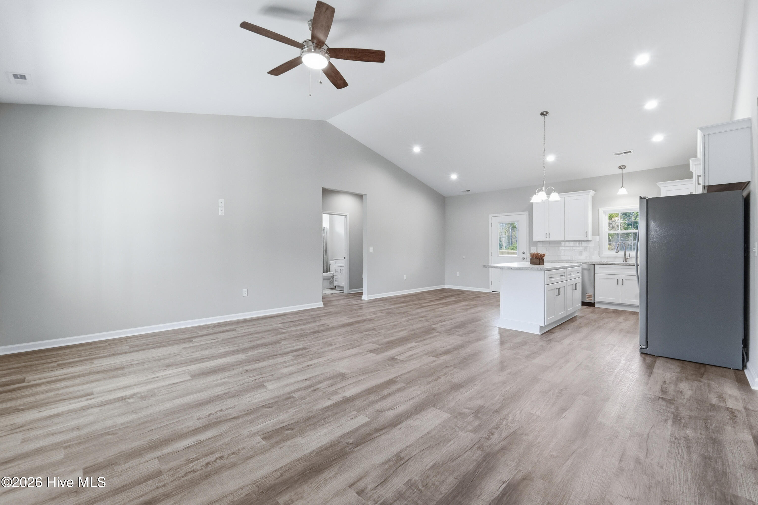 1992 Catherine Lake Road Richlands, NC 28574 - Photo 4 of 38 DSC05951