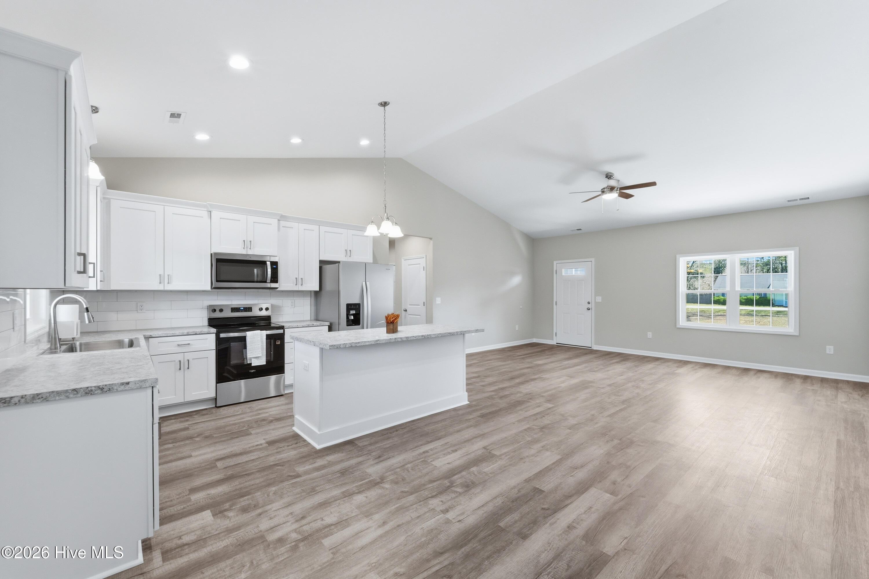 1992 Catherine Lake Road Richlands, NC 28574 - Photo 10 of 38 DSC05991