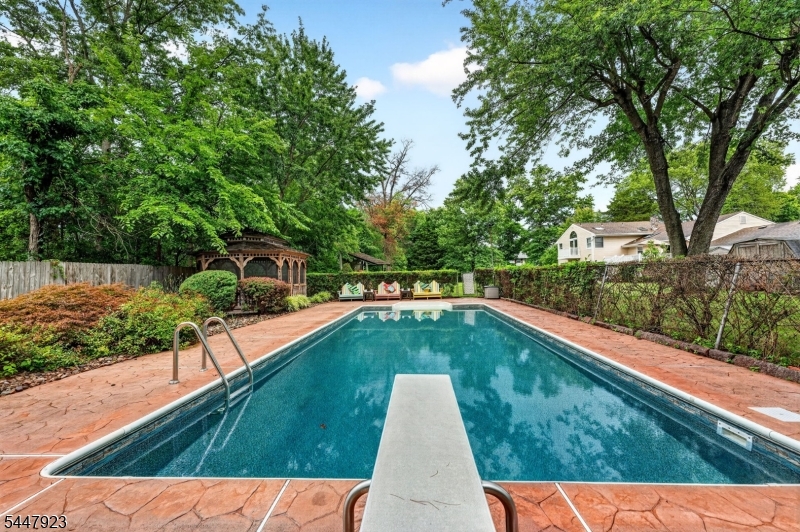 5 Grouse Road Hillsborough, NJ 08844 - Photo 31 of 37 Gallery Image 31