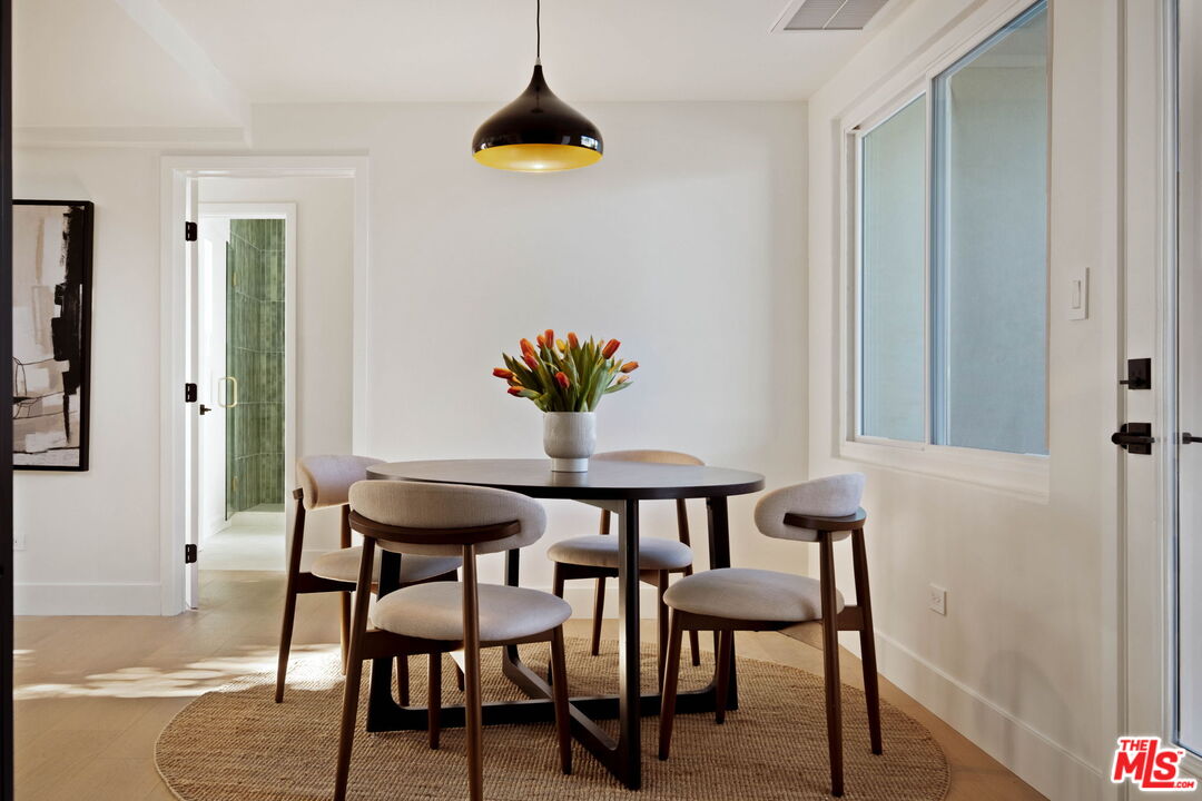 4041 Davana Road Sherman Oaks, CA 91423 - Photo 13 of 35