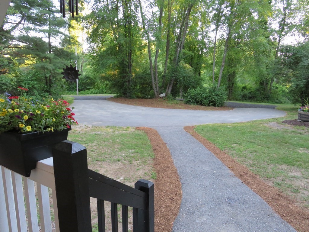 8 Meadow Road Townsend, MA 01469 - Photo 7 of 30