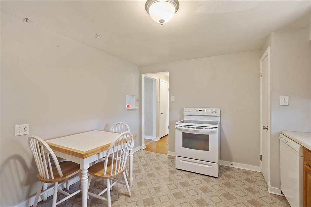 124 Lougeay Road Pittsburgh, PA 15235 - Photo 8 of 19 Gallery Image 8