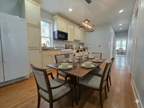 $2,100 | 5434 West Drummond Place, Unit 2, Chicago, IL 60639