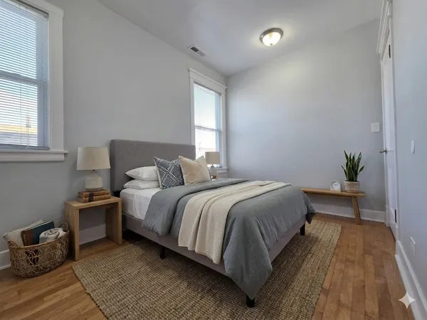 $2,100 | 5434 West Drummond Place, Unit 2, Chicago, IL 60639