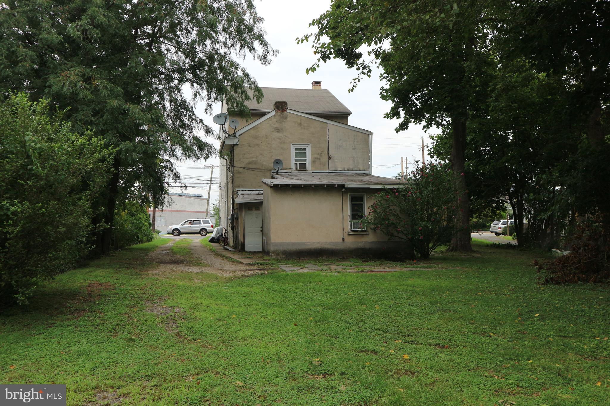 6832 Ridge Avenue Philadelphia, PA 19128 - Photo 9 of 10