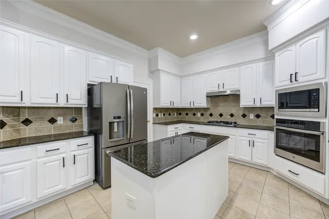 $695,000 | 10815 Ashland Bridge Lane, Sugar Land, TX 77498